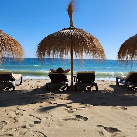 Apartment Beachfront Accommodation Estepona Buitenkant foto