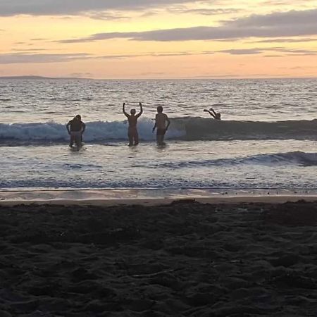 Apartment Beachfront Accommodation Estepona Buitenkant foto